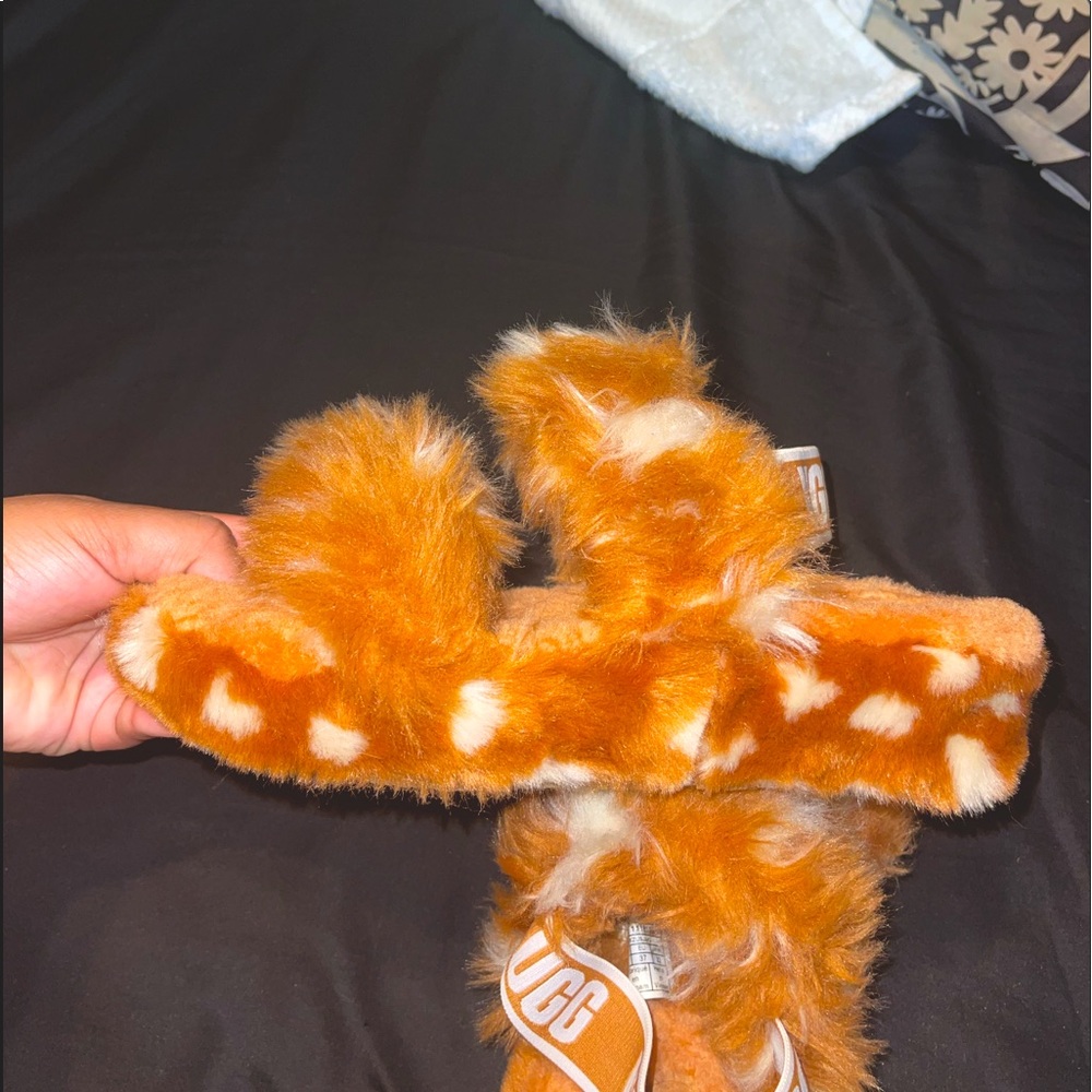 UGG fluffy spotted slides size womens 6